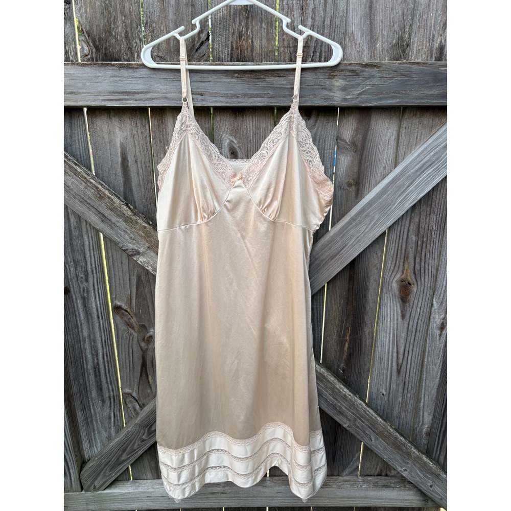 Adonna for JCPenney Beige Lace Trim Full Slip Antron III Nylon Size 44 Vintage